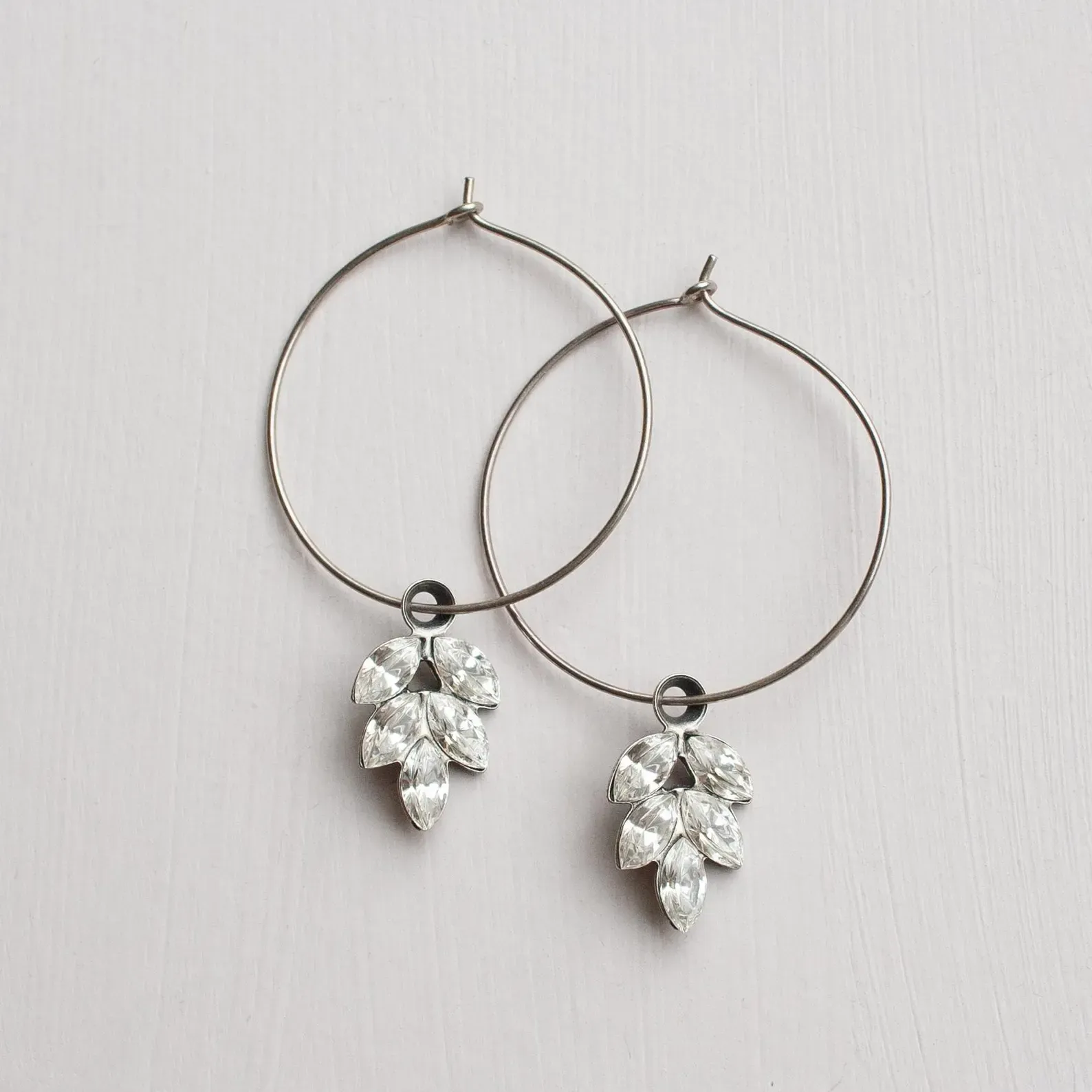 earrings-rhinestone-silver-white-clear-hoops2